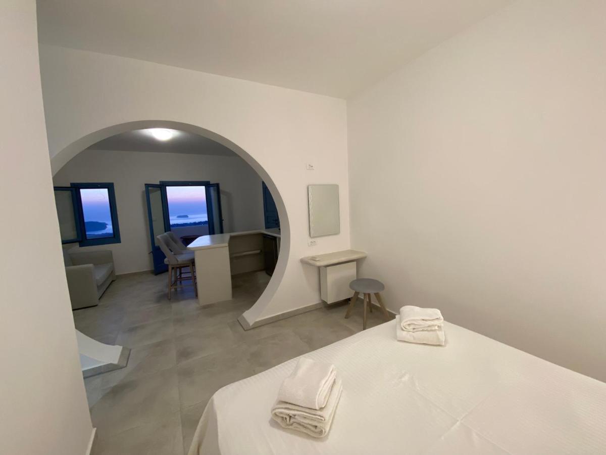 Ena Suites Santorini Pýrgos Eksteriør bilde