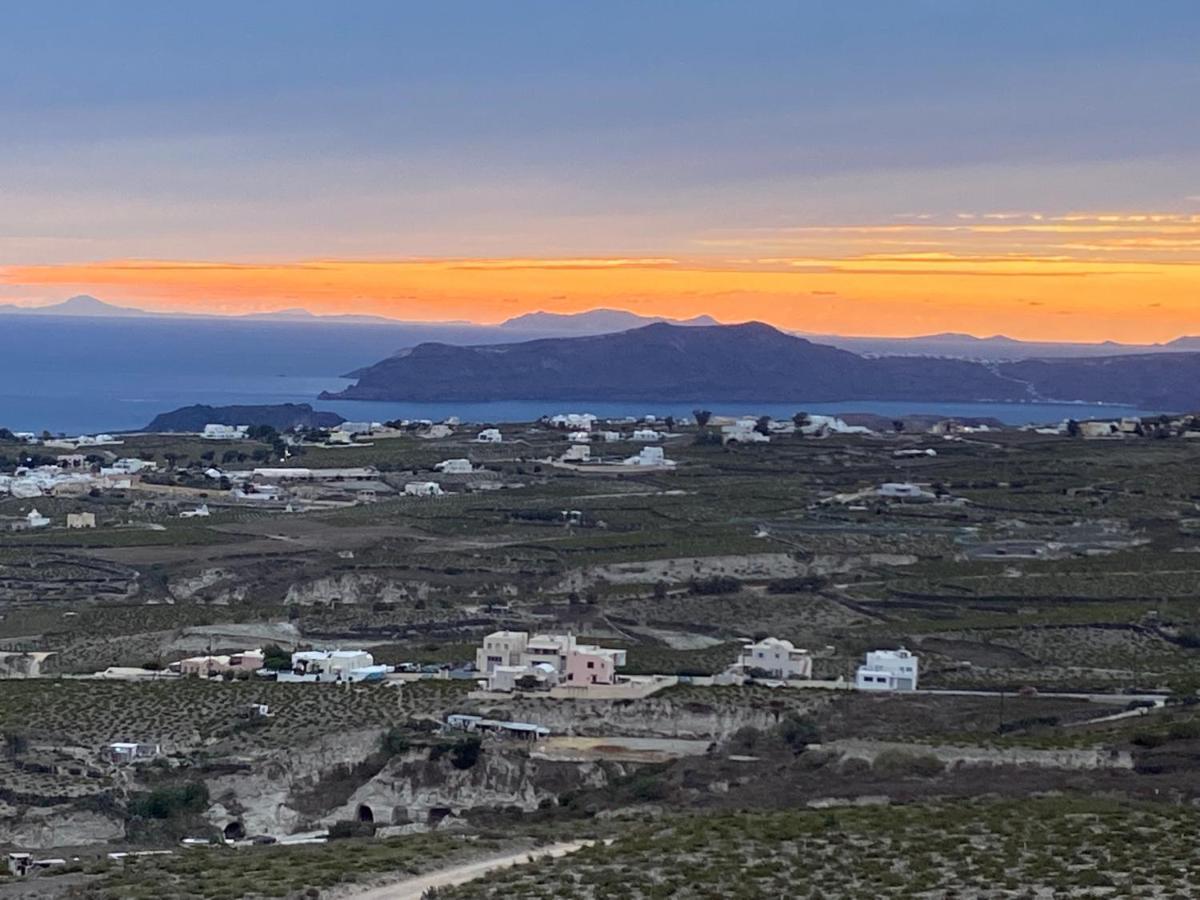 Ena Suites Santorini Pýrgos Eksteriør bilde