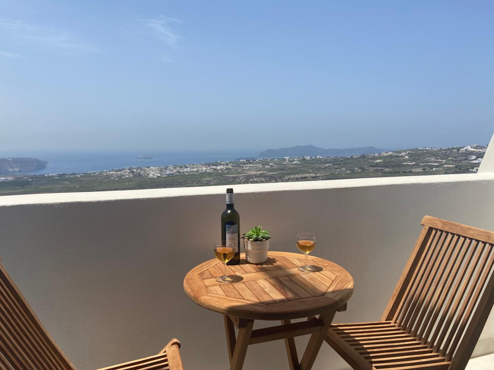 Ena Suites Santorini Pýrgos Eksteriør bilde
