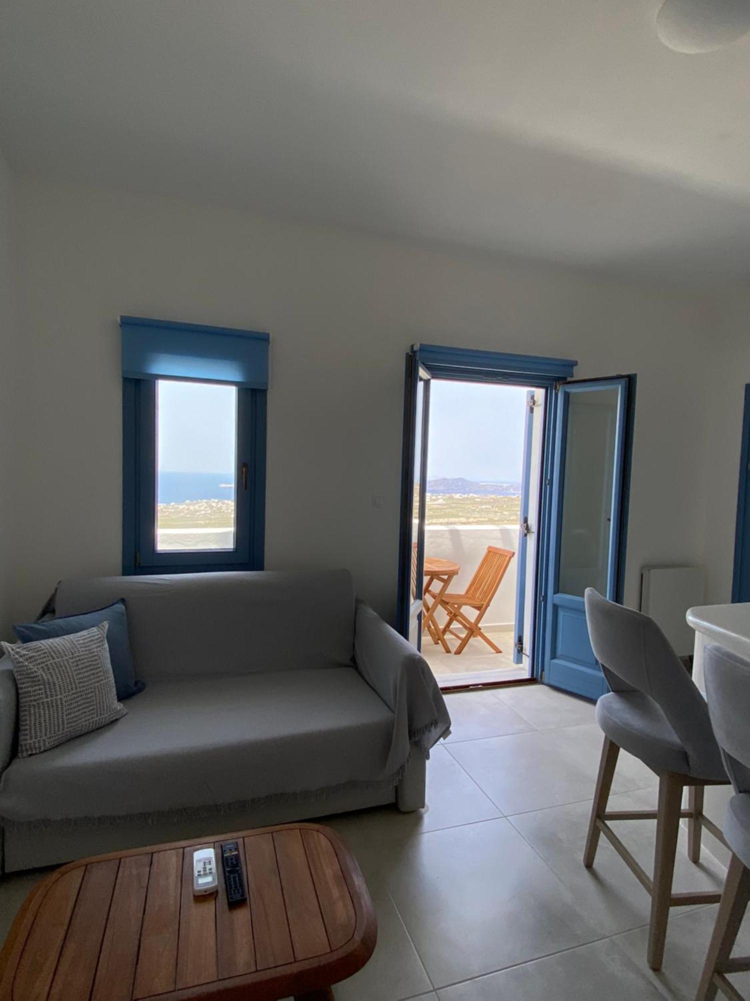 Ena Suites Santorini Pýrgos Eksteriør bilde