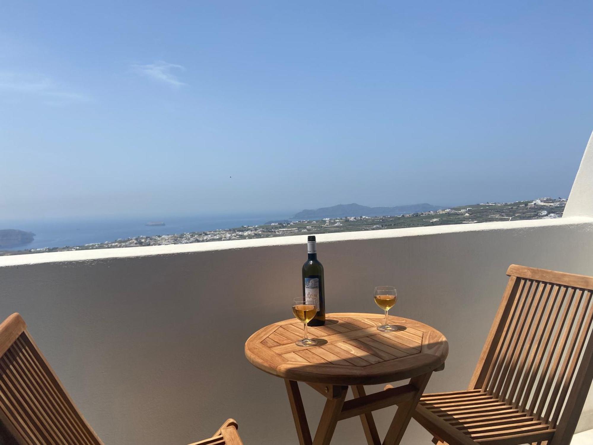 Ena Suites Santorini Pýrgos Eksteriør bilde